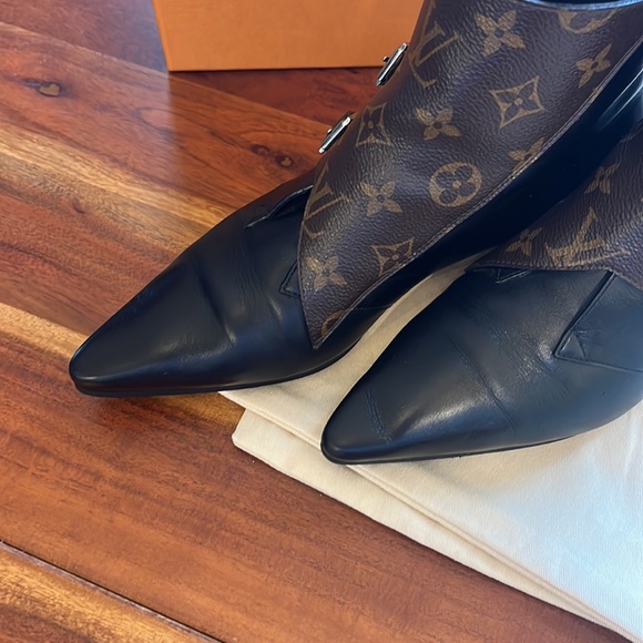 Louis Vuitton Monogram Jumble Flat Ankle Boot - Picture 2 of 8